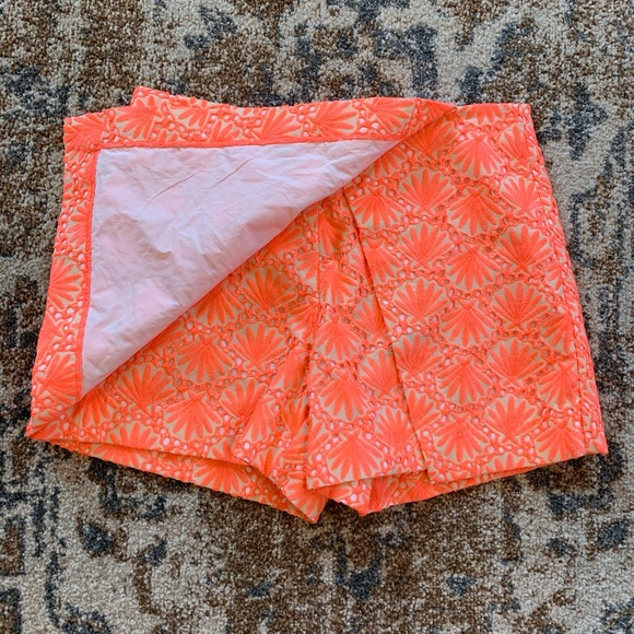 SOLD-Lily Pulitzer skort - Picture 4 of 8